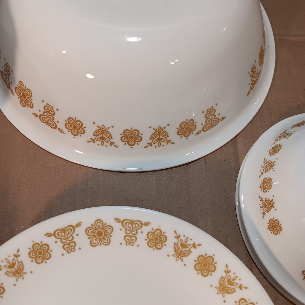 22 Corelle Corningware Dishes "Butterfly Gold" - Picture 4 of 5